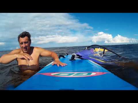 Видео: Виндсерфинг Бич старт и водный старт  2,50мин  ( учусь)))) )