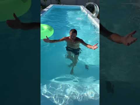 Видео: Строительство бассейна из несъемной опалубки скиммерного типа в Севастополе