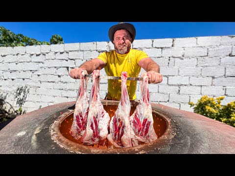 Видео: Это Самое Вкусное Мясо, Которое Я Когда-Либо Ел! Бараньи Ножки В Тандыре