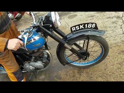 Видео: 1950 BSA C11 250cc у Энди Тирнанса #09388BSA