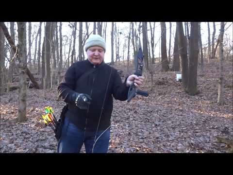 Видео: одеваем лук junxing F179 со стабом и глушилками