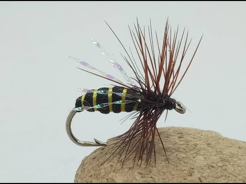 Видео: Мушка - Лучшая имитация Осы, Пчелы. Голавль в Шоке!!!