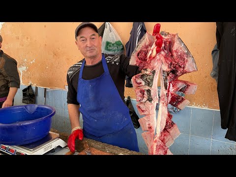 Видео: Как  Жарят Узбеки рыбу! Узбекистан!Жаренный Сазан!