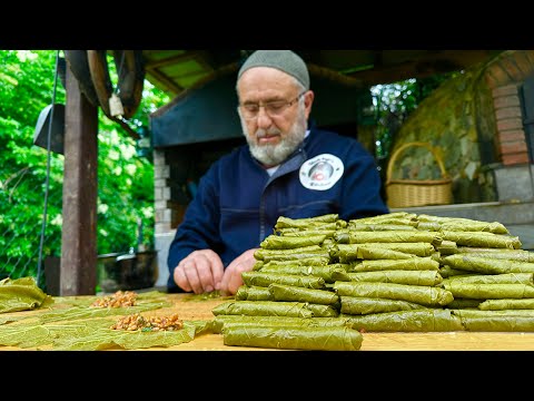 Видео: ДОЛМА 🍇🌿 ФАРШИРОВАННЫЕ ВИНОГРАДНЫЕ ЛИСТЬЯ ПО-ТУРЕЦКИ 👨‍🍳 КУЛИНАРИЯ ДЕРЕВЕНСКАЯ ЖИЗНЬ