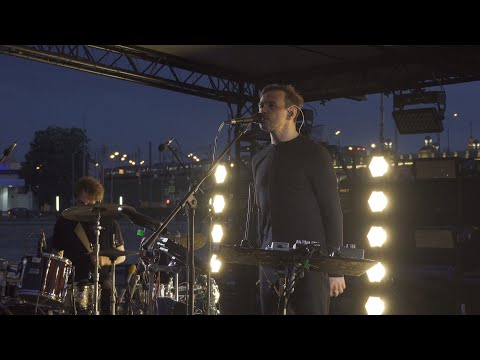 Видео: Дельфин [на корабле] - Листья  /* 23.07.2022, РИО-1, Москва  */