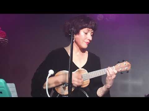 Видео: Света Бень и Галя Чикис - Зеркальный шар @Время N (25-12-21)