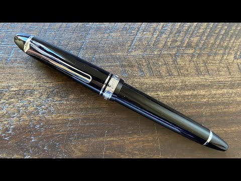 Видео: Перьевая ручка Sailor Profit Light с необычным пером Zoom