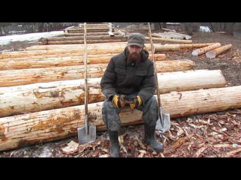 Видео: Ошкуривание бревен. Скобель и лопата. Результаты