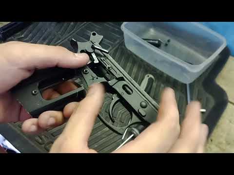 Видео: Полная разборка и сборка Gletcher TAR92 (Beretta)