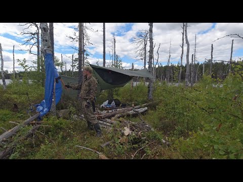 Видео: ЩУКИ АТАКУЮТ. РЫБАЛКА НА ДИКОМ ОЗЕРЕ. НОЧЁВКА НА ОСТРОВЕ. РЫБАЛКА НА КРУЖКИ.