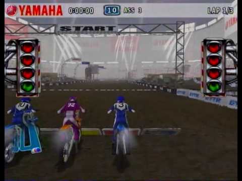 Видео: Игры на вынос - Yamaha Supercross