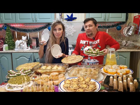 Видео: МУКБАНГ 😋 Пробуем ВСЕ БЛЮДА НОВОГОДНЕГО СТОЛА за 5000 рублей 2025 🎄🎅 Едим навесу