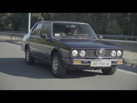 Видео: Alfa Romeo Alfetta Quadrifoglio Oro. Итальянская BMW E12.
