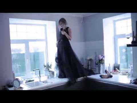 Видео: Рита Дакота - Перчатки