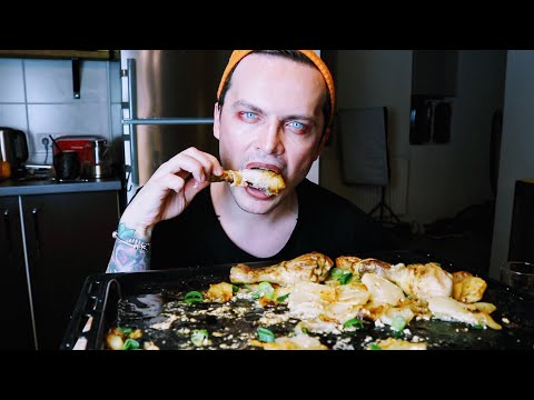 Видео: МУКБАНГ. КУРОЧКА С КАРТОШКОЙ. АССИСТЕНТ ЗАДАЕТ МНЕ ВАШИ ВОПРОСЫ. МОЙ БЮДЖЕТ. МОИ КЛИЧКИ,  БРЕНДЫ