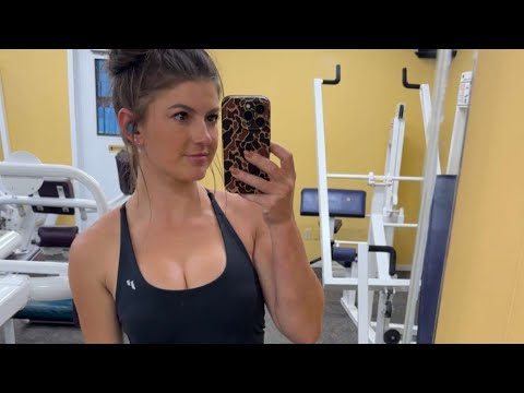 Видео: С последнего дня Ханна Баррон сняла макияж 💄 #платье #фитнес #наряд