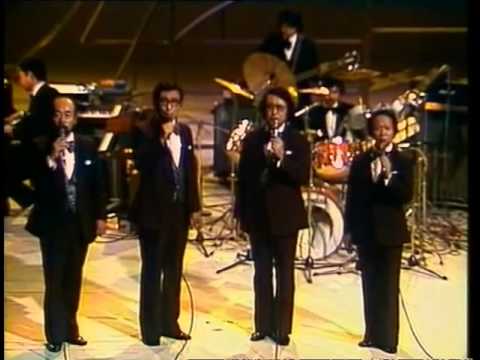 Видео: Клен ты мой опавший (исп. квартет "Бонни Дзякс", Япония)