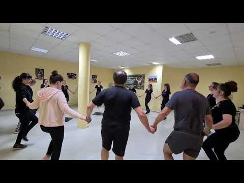 Видео: @bulgarianfolkrenipeneva Циганско хоро