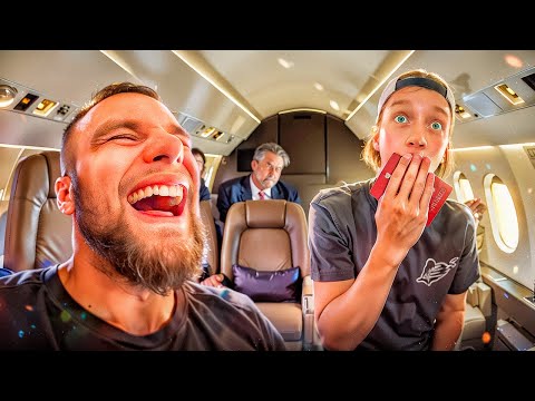 Видео: РЖАКА В БИЗНЕС КЛАССЕ С ДАНИЛОЙ ГОРИЛЛОЙ🤣| СЛОМАЛИ ПРИСТАВКУ В САМОЛЁТЕ