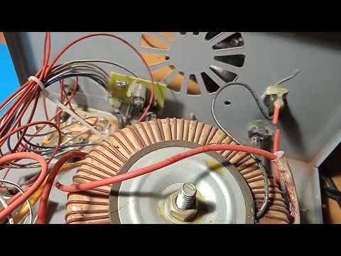 Видео: Зарядное устройство MAXINTER PLUS-30 ВТ-11, тест после ремонта.