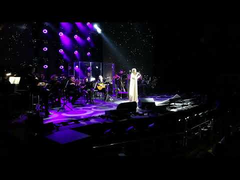 Видео: Дина Гарипова - I Will Always Love You, 09.01.2022 г. концерт Рождество в "Градский Холл"