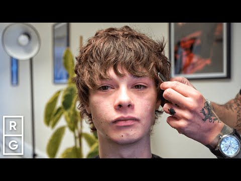 Видео: «Хочу современную стрижку в стиле МОД» (трансформация волос средней длины в модную стрижку)