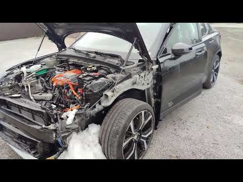 Видео: Polestar 2 лобовой удар обзор повреждений  Часть1