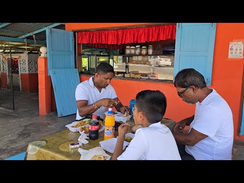 Видео: Покупка индийской одежды, жареный рис в бумажных пакетах, хасса в бербисе