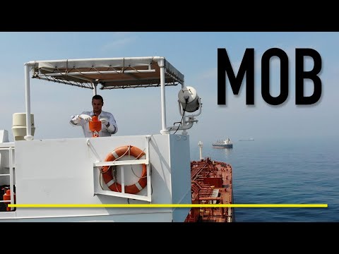 Видео: MOB Lifebuoy replacement. Спасательный круг с самозажигающимся огнем и дымовой шашкой #safety