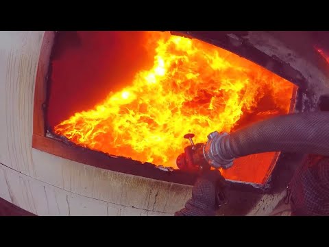 Видео: Пожар | Лодочный ангар на берегу Финского залива