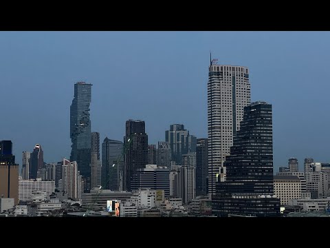 Видео: ХРОНИКИ БАНГКОКА. ПРОГУЛКА ПО САМОМУ ТУРЕСТИЧЕСКОМУ ТОРГОВОМУ ЦЕНТРУ.  ИНТЕРЕСНЫЕ РАБОЧИЕ МОМЕНТЫ.