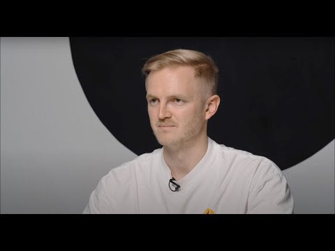 Видео: Беседа с Антоном Черногоровым: о работе дизайн-директора, росте в карьере и ответственности