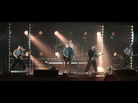 Видео: Пусть она поет