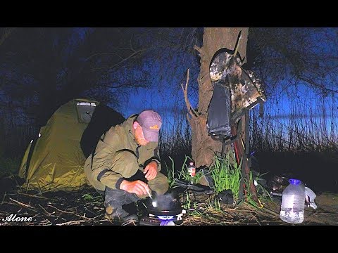 Видео: ВОТ ЭТО РЫБАЛКА С НОЧЁВКОЙ, ПРОСТО СКАЗКА! Самый низ Волги. Вобла 2019. Лещ.