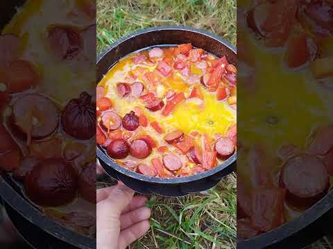 Видео: яєшня з мисливськими ковбасками #field #cooking #bushcraft #camping #bushcraftfamily #survival