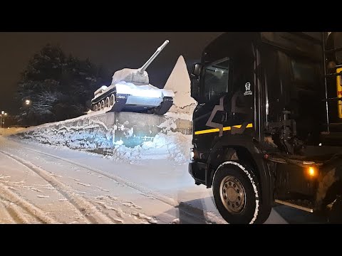 Видео: Объект у площади 3х вокзалов, попал в дтп, подробности про самосвал сбивший переход