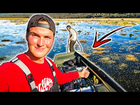 Видео: Рыбалка в ТАИНСТВЕННОМ БОЛОТЕ (Есть ли там Крупная Рыба?!)| Team Galant