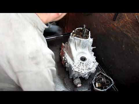 Видео: Мазда Кронос . Ремонт коробки! Советуем посмотреть