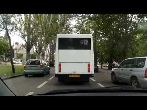 Видео: ПЕРЕКРЕСТКИ СО СВЕТОФОРОМ. Учимся выезжать самостоятельно.