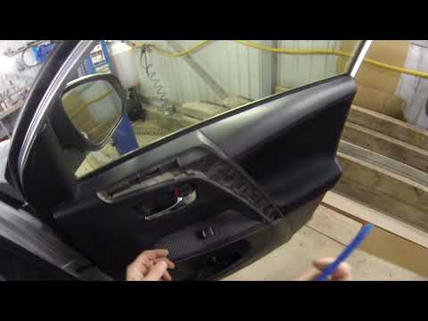 Видео: Как снять карту двери RAV4