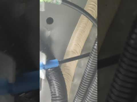 Видео: honda CR-V V. Вода поступает в салон. Ищем место протечки.