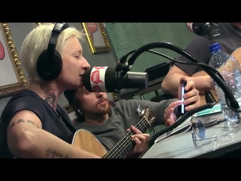 Видео: Диана Арбенина. "Андрей" (Чужих мам не бывает) .