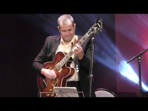 Видео: Джаз Мари  "Al most  like being in Love"