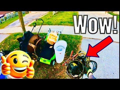 Видео: Никогда не знаешь, что найдешь в День мусора: взгляд на уличную уборку