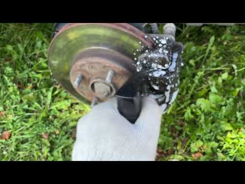 Видео: Чистка передних суппортов Kia Rio