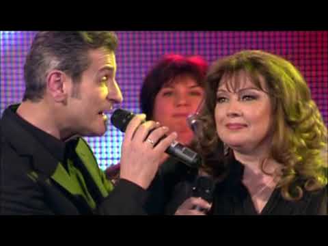 Видео: дует Шик - Обичай ме - (концерт на дует Шик 2011)