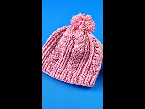 Видео: Простой урок по вязанию шапки крючком для начинающих! Miarti🧶