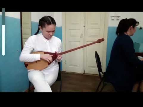 Видео: Е. Үсенов “Түркі әлемі”. Ор: Тоқтан Нұрдана (13 жас) Архив видео.