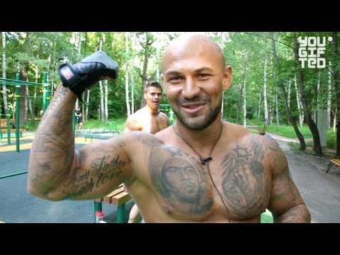 Видео: Джиган вне клуба. Джиган и Денис Гусев - парная уличная тренировка.