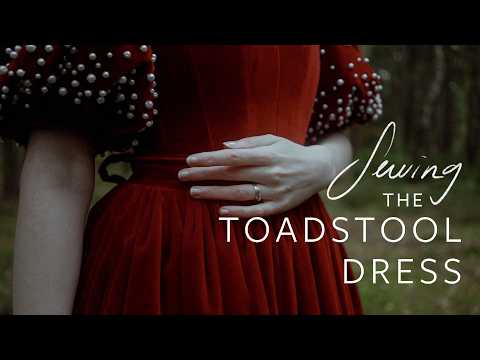 Видео: Это платье похоже на гриб (в лучшем смысле) | Шитьё бархатом